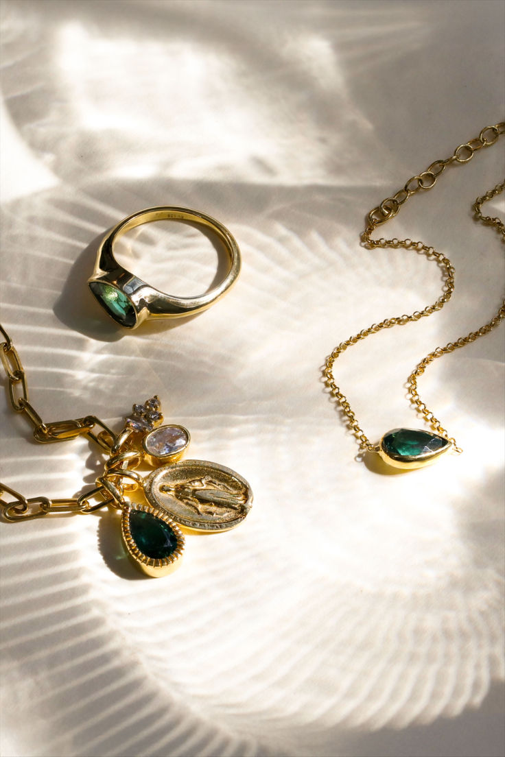 elegant gold & emerald jewelry timeless accessories